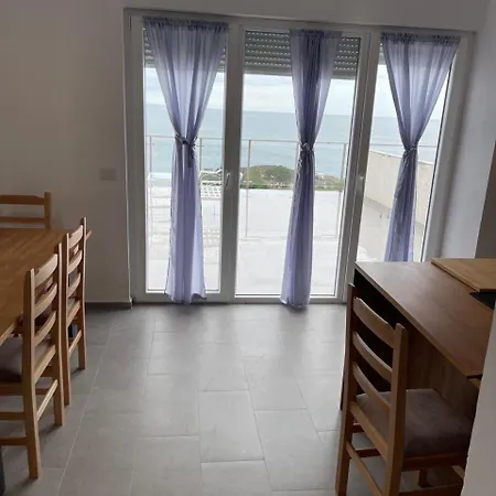 Apartment S3 *
